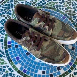 Roper ladies gold camo shoes size 11 NWT